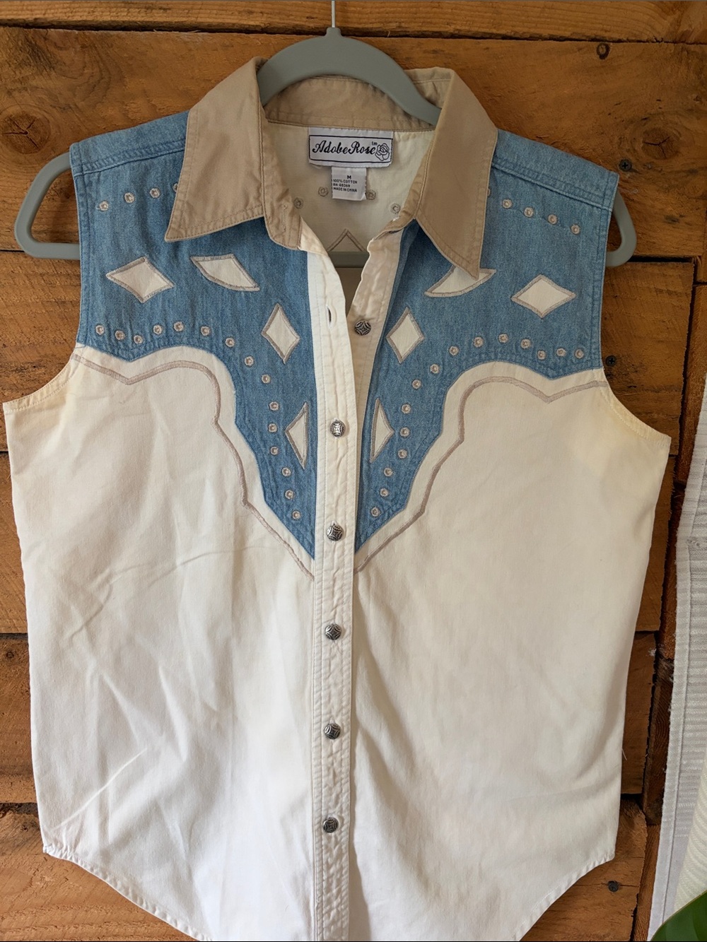 Aldebaro Women’s Cream & Light Blue Western Sleeveless Button-Down Shirt